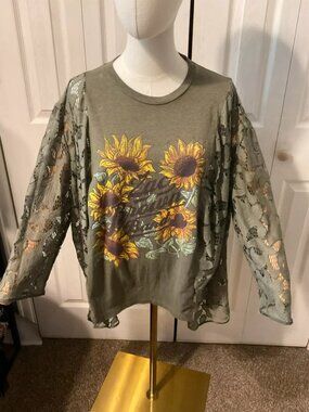 Zac Brown Band Upcycled Graphic T-Shirt with Lacy Flowy Sleeves - OSFM